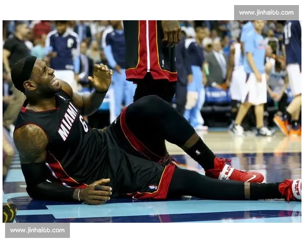 热火鏖战山猫全场回顾精彩对决尽显球队拼搏精神